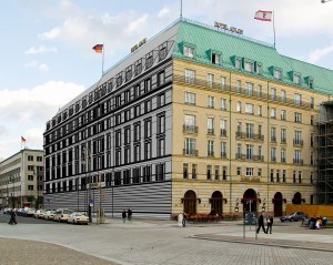 S13062-Hotel_Adlon_(Berlin)-02