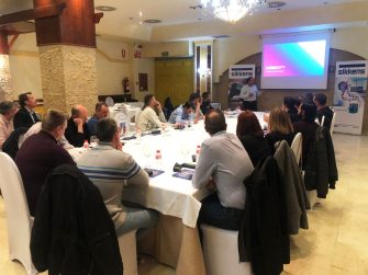 AkzoNobel Sikkens y Recambios Corona forman a talleres de Zaragoza