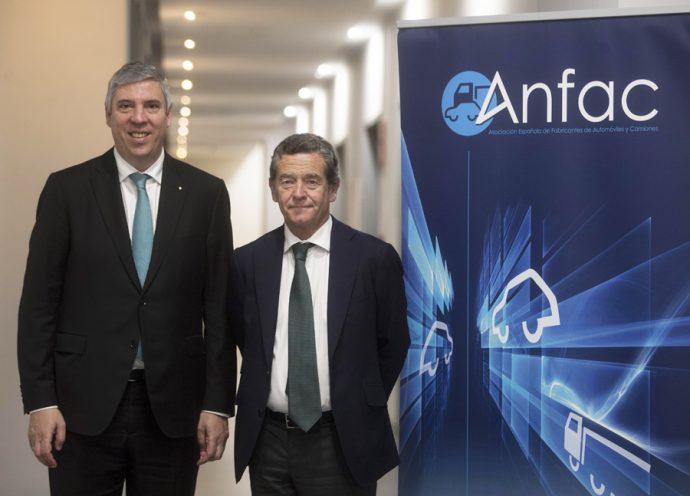 Anfac reflexiona sobre mercado automovilístico español y movilidad del futuro