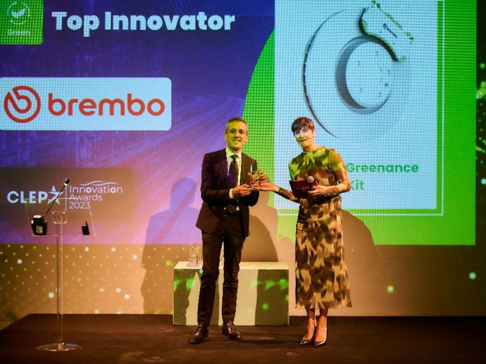 Brembo galardón en premios Innovation Awards 2023 de CLEPA por Greenance Kit