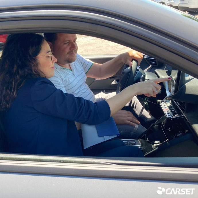 Raúl Sánchez, CEO de Carset, durante la entrevista con MotorOK