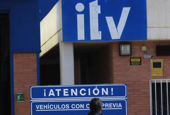 España suspende primera ITV a los vehículos pesados