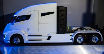 Nikola One, el Tesla de los camiones, autónomo durante 2000 kilómetros