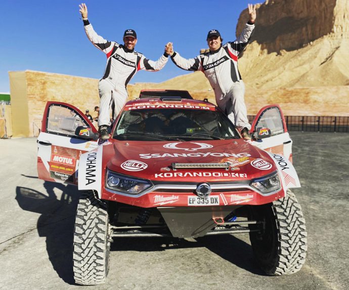 HELLA y SsangYong Motorsport participación tercer Dakar