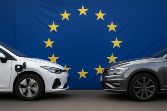 La industria automotriz europea presiona para revisar el veto a los coches de combustión en 2035