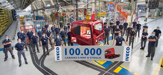 Iveco Valladolid celebra fabricación cabina pesada número 100.000