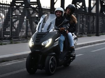 Motul y Peugeot Motocycles firman un acuerdo de colaboración exclusivo