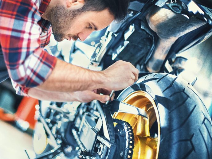 Nueva cualificación profesional específica para el mantenimiento de motos