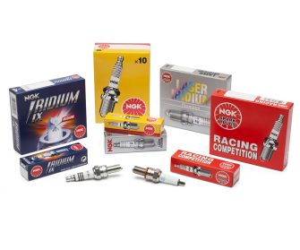 NGK lanza al aftermarket nuevas bujías de calidad OE para motocicletas