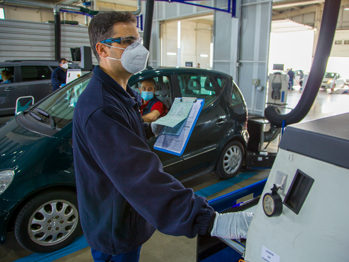 nuevo Reglamento de Ejecución 2021 392 sobre seguimiento y notificación de emisiones de CO2 y consumo de combustible y energia de automóviles