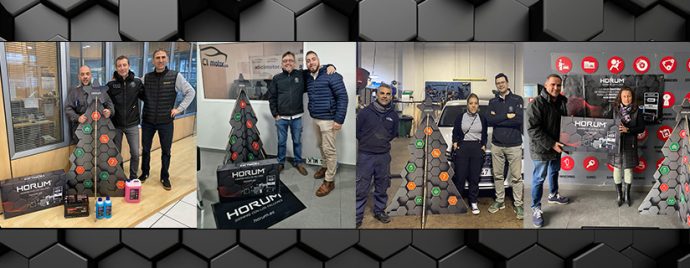 PRO Service HORUM entregan árbol de Navidad muy especial a sus clientes talleres