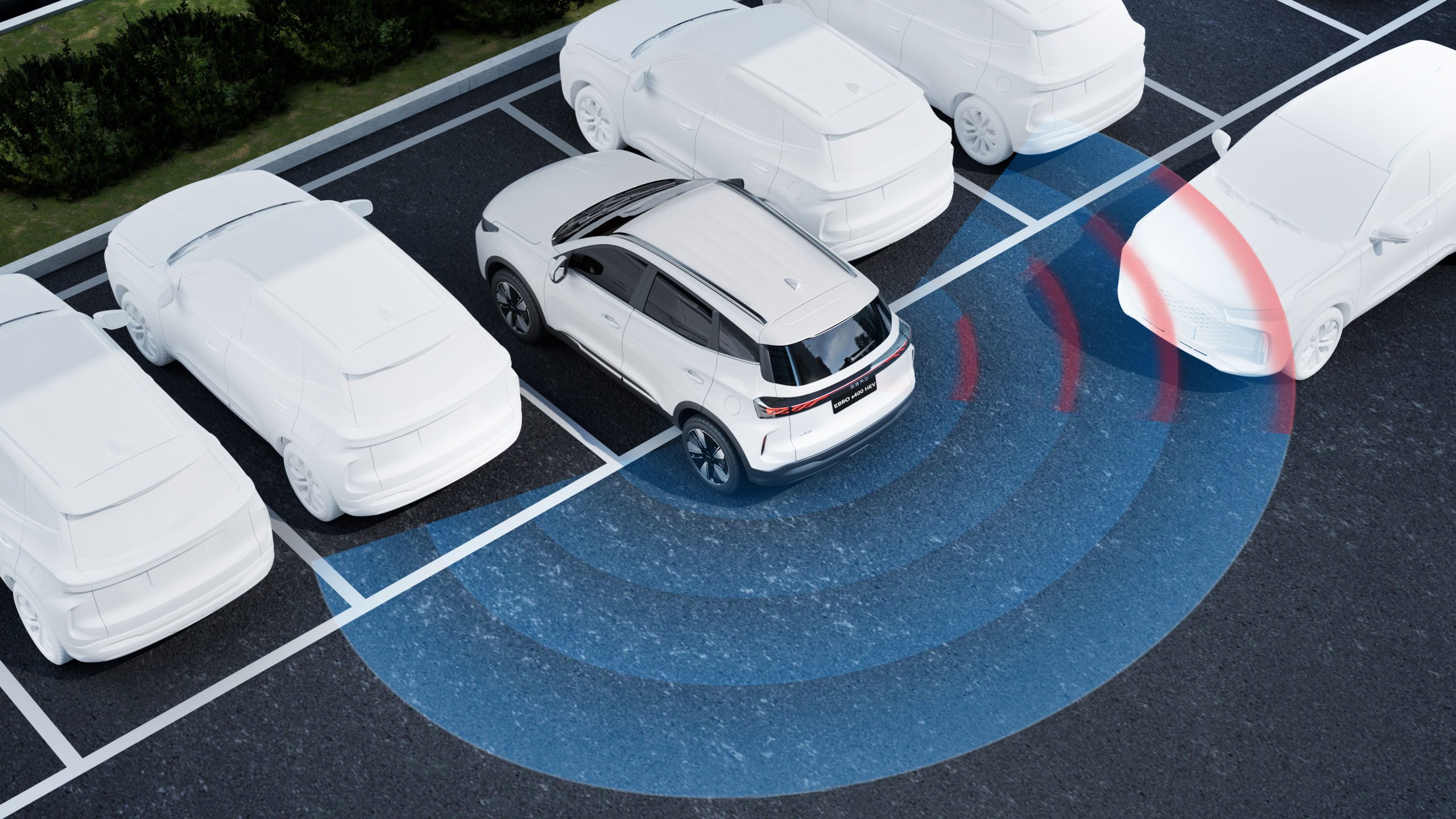 EBRO s400 HEV en autovía - alerta de colisión trasera y sistemas 360° activos