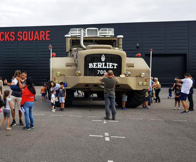 Renault Trucks exhibición Berliet T100 en Lyon