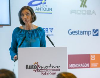 Reyes Maroto (Industria): «Si trabajamos juntos nos espera un futuro prometedor»