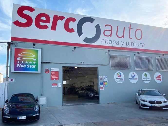 Sercoauto Balear destaca ventajas del barniz CC6750 de Cromax