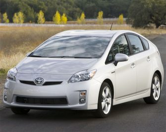 Toyota llama a revisión a más de dos millones de sus coches híbridos