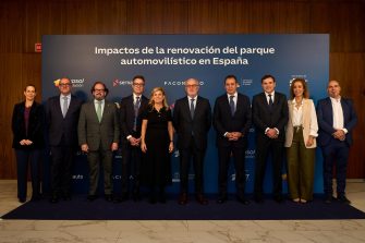 Dos de cada tres españoles piden neutralidad tecnológica para renovar el parque, con 9,2 millones de coches de más de 20 años en circulación
