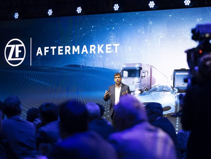 ZF Aftermarket en Automechanika Frankfurt 2022 stand como animado Marketplace de información e interacción