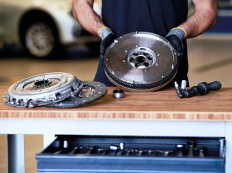ZF explica el error de reemplazar un volante bimasa por otro monomasa